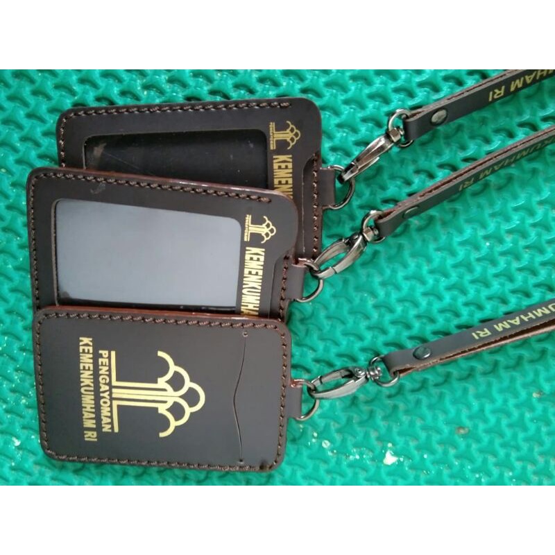 

gantungan id card kulit pengayoman