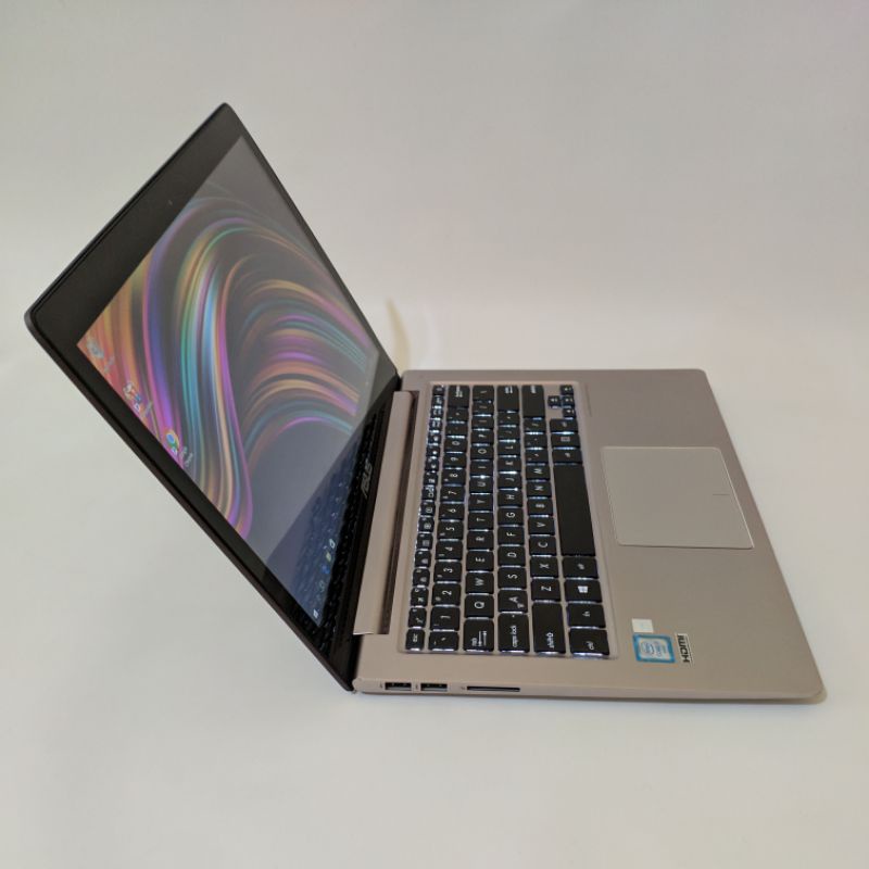 laptop ultrabook touchscreen asus ZenBook ux303ub - core i7 6500u resolusi 3K - dual vga Nvidia 940m