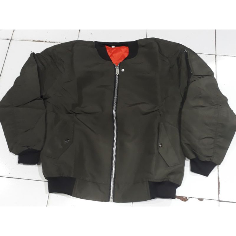 JAKET BOMBER TEBAL NYAMAN DIPAKEK