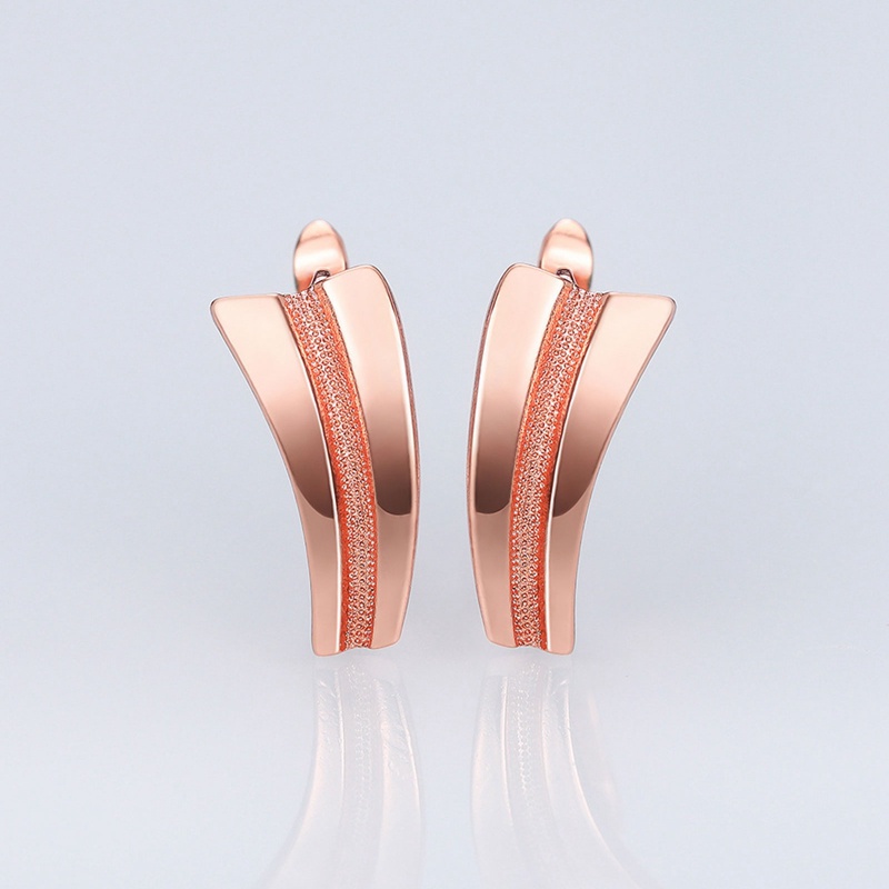 Anting Hoops Bentuk Bulat Warna Rose Gold Bahan Tembaga Untuk Wanita