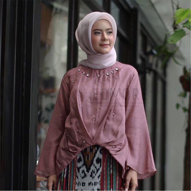 BRIYAN BLOUSE (Edmore)