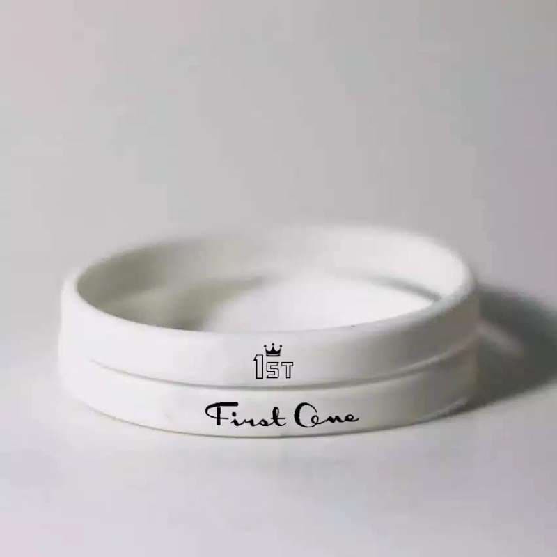 BRACELET FIRST ONE GELANG TANGAN PRIA - GELANG KARET SPORT ORIGINAL WHITE LIST BLACK F1