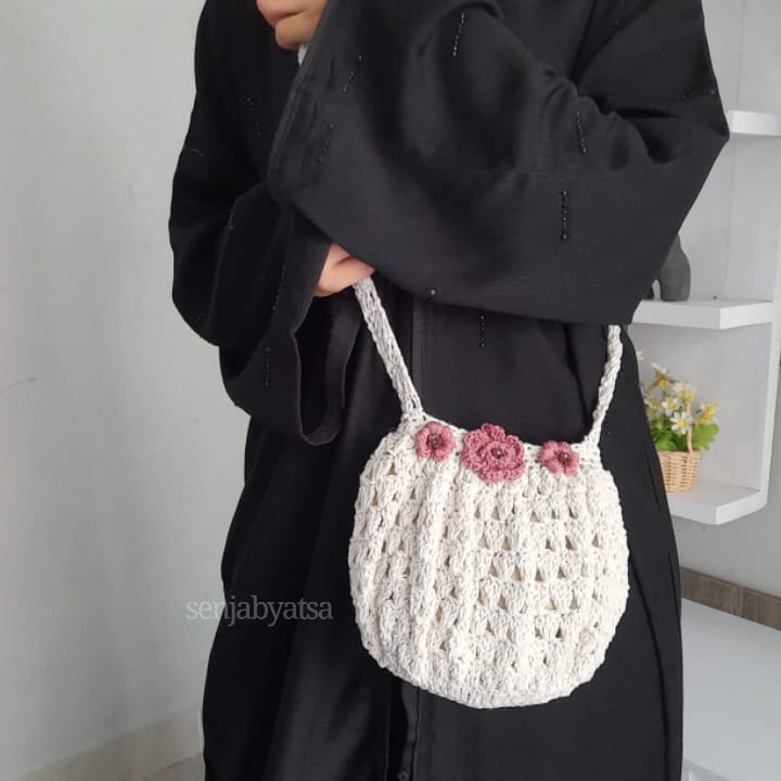 Tas Selempang Rajut Handmade Mentari