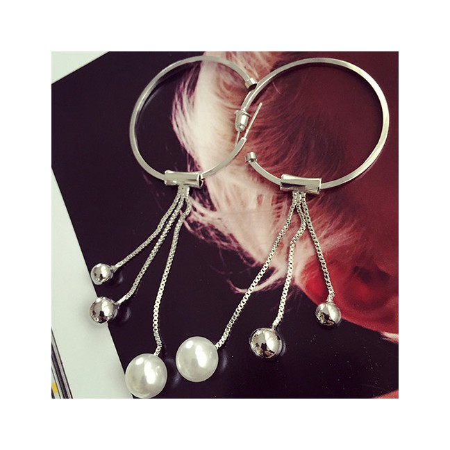 LRC Anting Tusuk Fashion Silver Color Round Shape Decorated Tassel