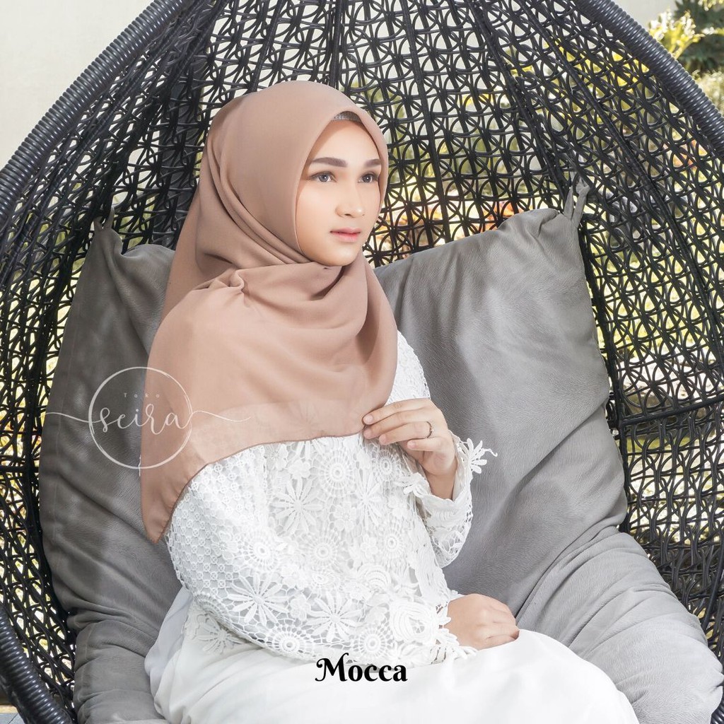 [BISA COD] Bella Square Hijab Segiempat / Kerudung Segi Empat Bella Square / Jilbab Segiempat Bela (Kain Tebal Adem Tidak Menerawang)-Mocca