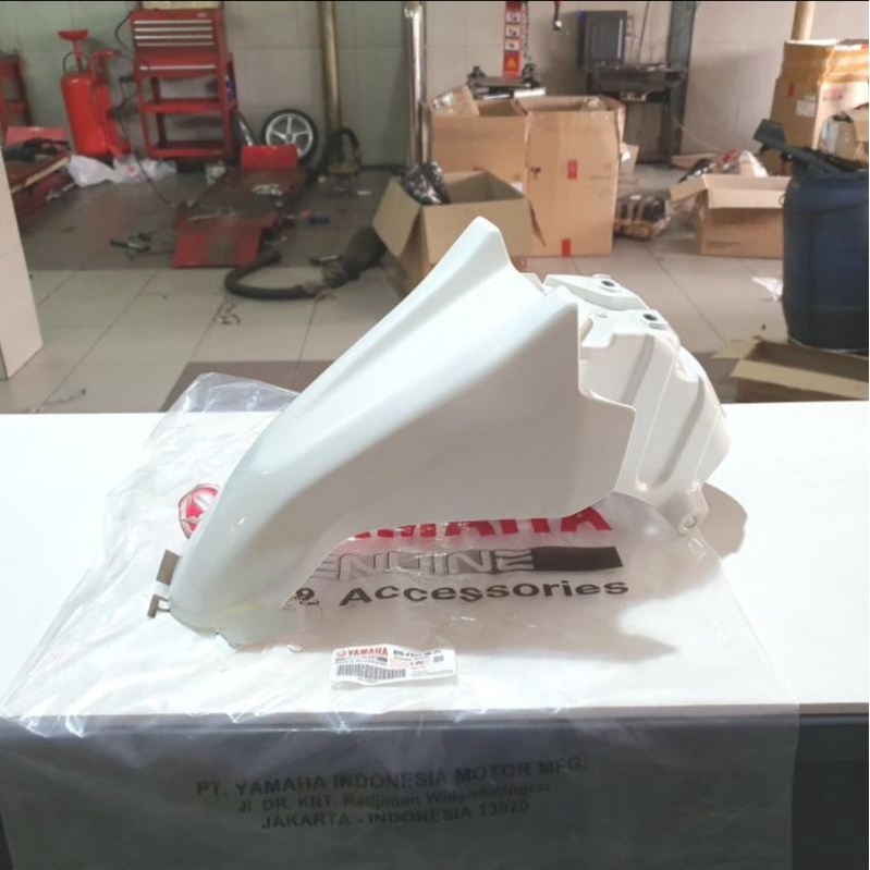 SPAKBOR DEPAN XRIDE 125 ORIGINAL YGP PUTIH