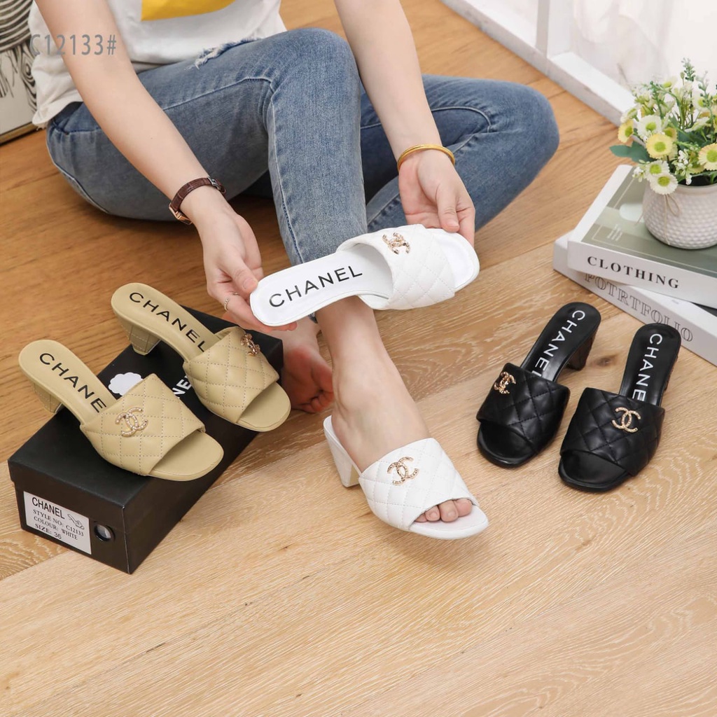 Ch Mules Leather With logo Sandal C12133