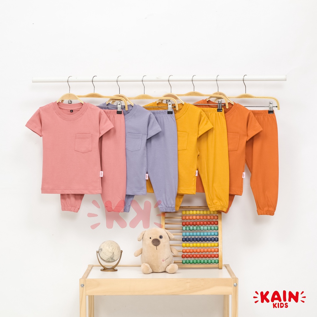 KainKids Setelan Kaos Polos Anak &amp; Celana Jogger 1-7Y | Set Pocket Tee Jogger Pants PK SJ01