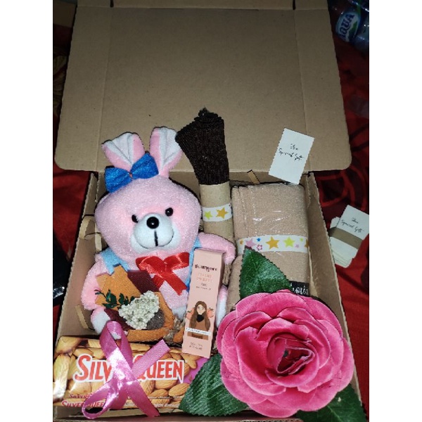 

VALENTINE GIFT BOX BONEKA BERUANG
