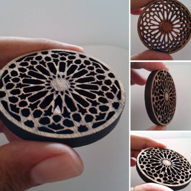 Hiasan Geometric Star Suare Kayu Jati