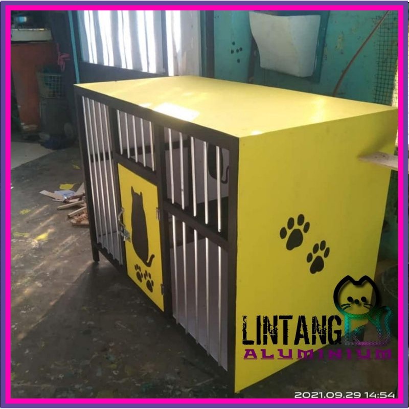 Kandang Kucing kayu jeruji Minimalis kuning