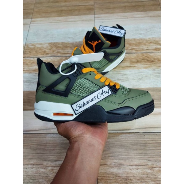 Sepatu Air Jordan 4 Retro Undefeated Olive