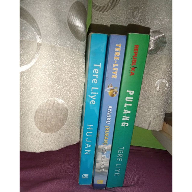 PRELOVED TERE LIYE HUJAN AYAHKU BUKAN PEMBOHONG