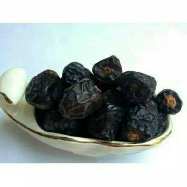 

kurma ajwa kurma nabi asli ajwah azwa madinah cemilan oleh haji umroh