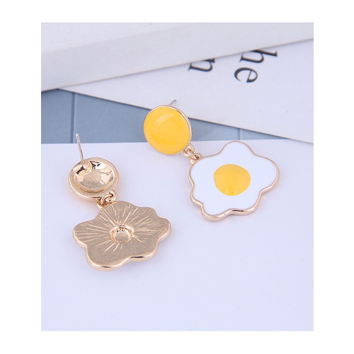 LRC Anting Tusuk Fashion White Dropped Oil Color Yolk Alloy Earrings A61125