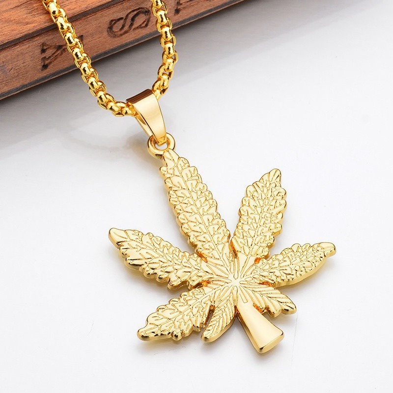 Kalung Liontin Daun Maple Gaya Hip Hop Untuk Pria