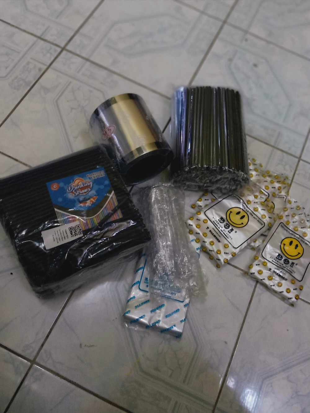 Sedotan Plastik Lurus Runcing 6mm X 20cm Isi 550pcs++ (coffee/juice/thaitea/popice/co.choc)