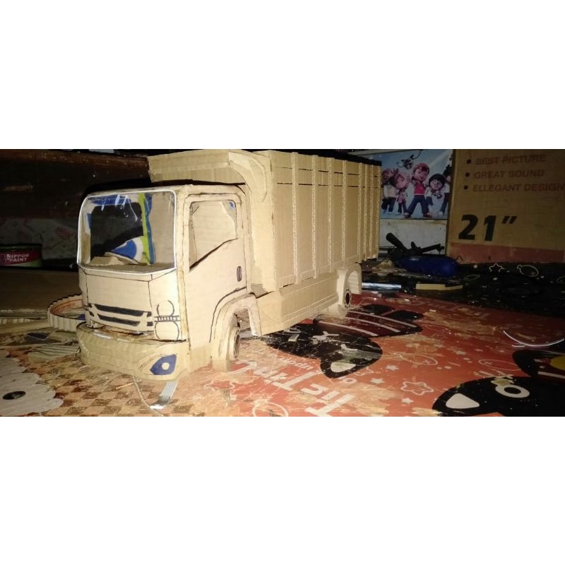 miniatur truk kardus skala14 spek oleng dan belok kiri kanan