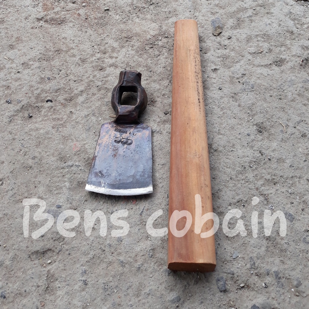 Petel / Rimbas 555 Baja Cangkul Taman dan Gagang