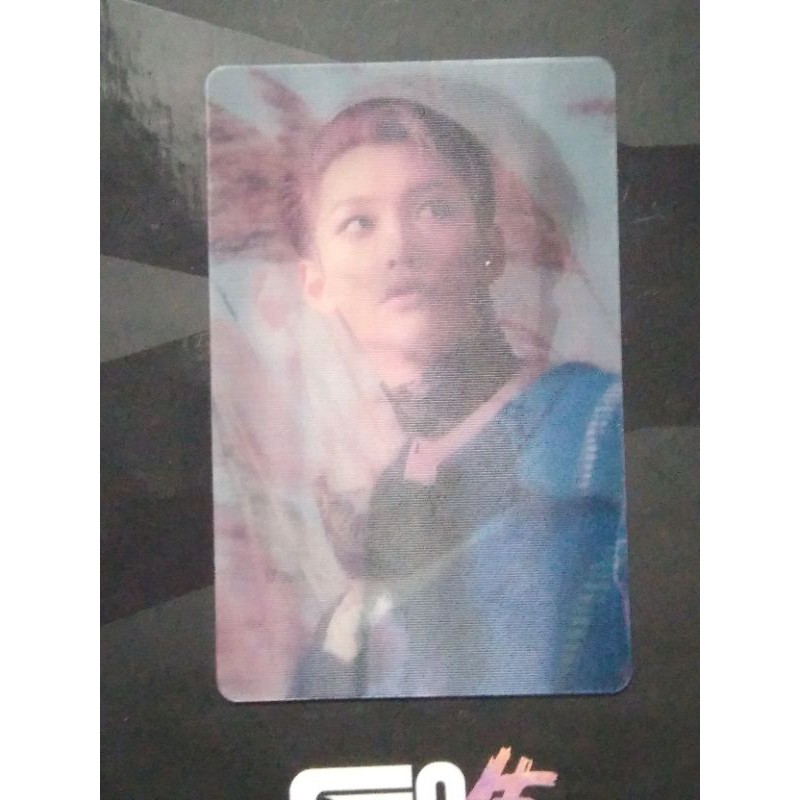 lenticular felix levanter