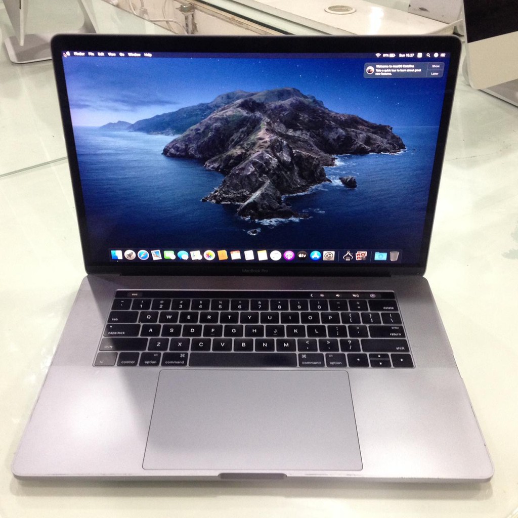 ￼MacBook Pro Late2016 15inch 16GB SDD1TB