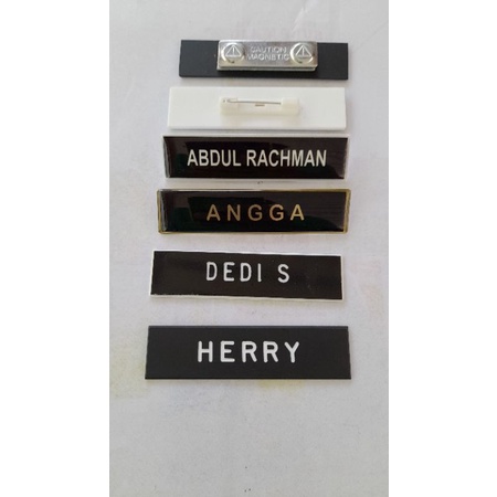

papan nama dada dof kuningan