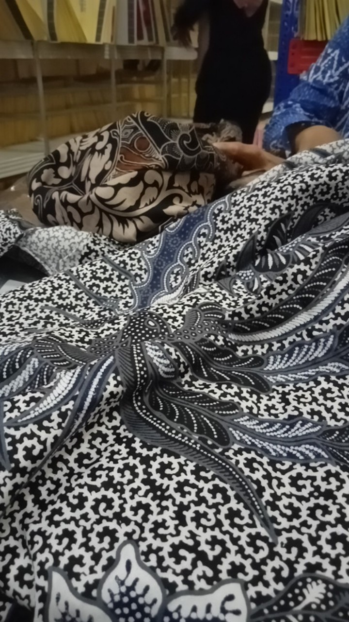 Terlaris Serut Genes Jelita Tunic Navbor Yelbor Whitbor Creambor Tunik Batik Modern Hrb030 Dolbi Dob