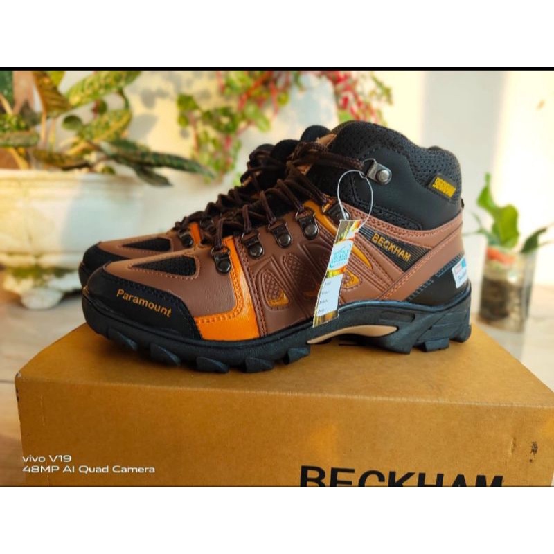 sepatu gunung beckham