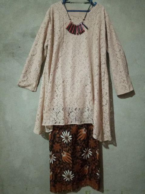 El Gros 2 - Cp Sofie Tunik Brukat  Lapis Furing Ld110cm Pjg 82cm+rok Batik Silk Pinggang Karet