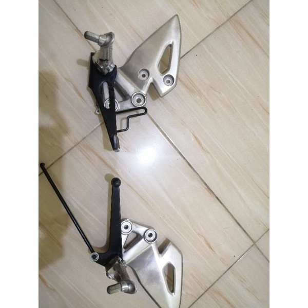 footstep depan ori gsx150