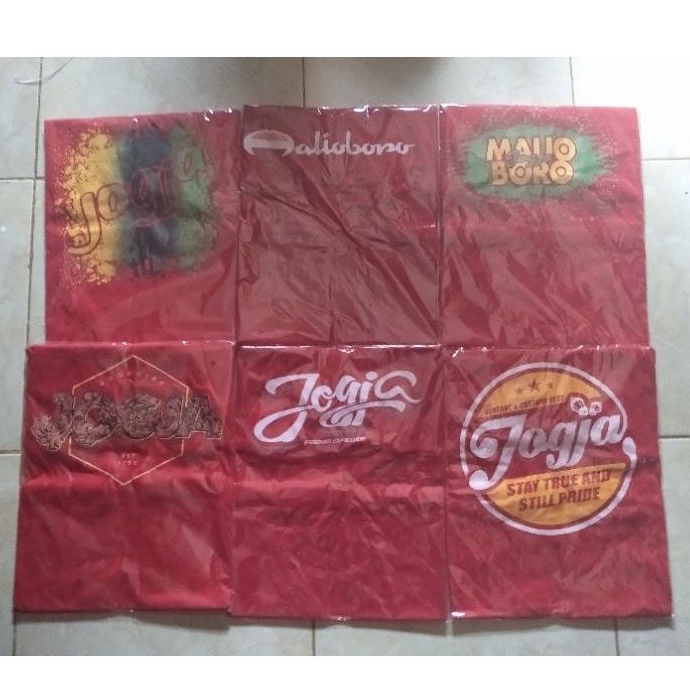KAOS JOGJA MERAH KAOS DISTRO MERAH KAOS MALIOBORO WARNA MERAH KAOS KHAS OLEH OLEH JOGJA KAOS OBLONG 