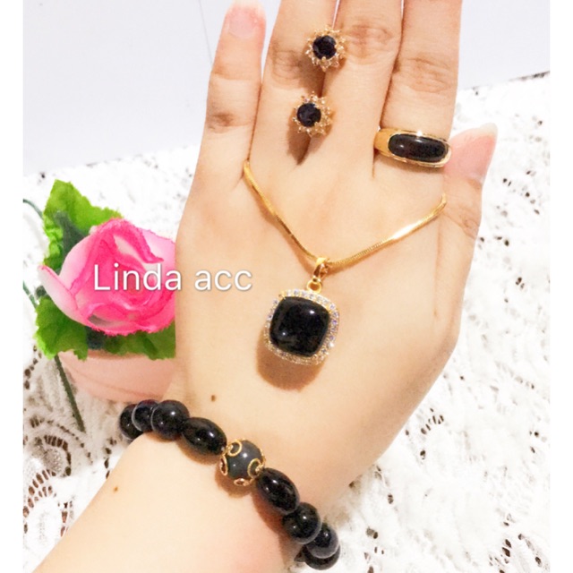 giok hitam set batu giok