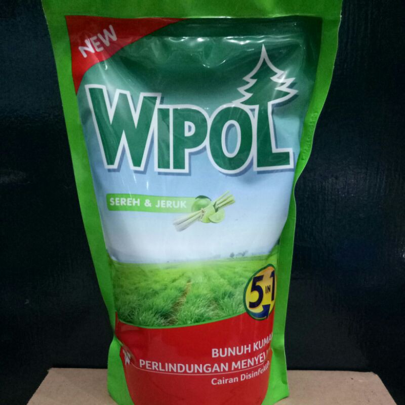 Wipol karbol cemara refil 780ml