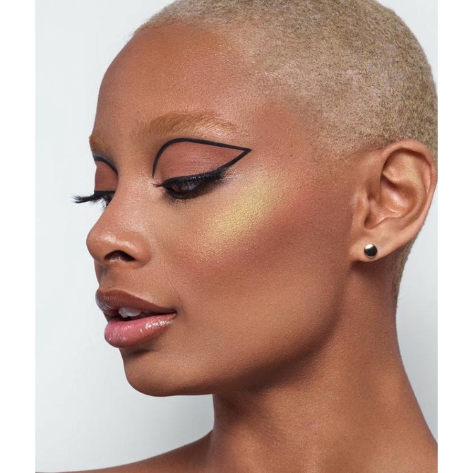 R.E.M Beauty Ariana Grande Matte Liquid Eyeshadow