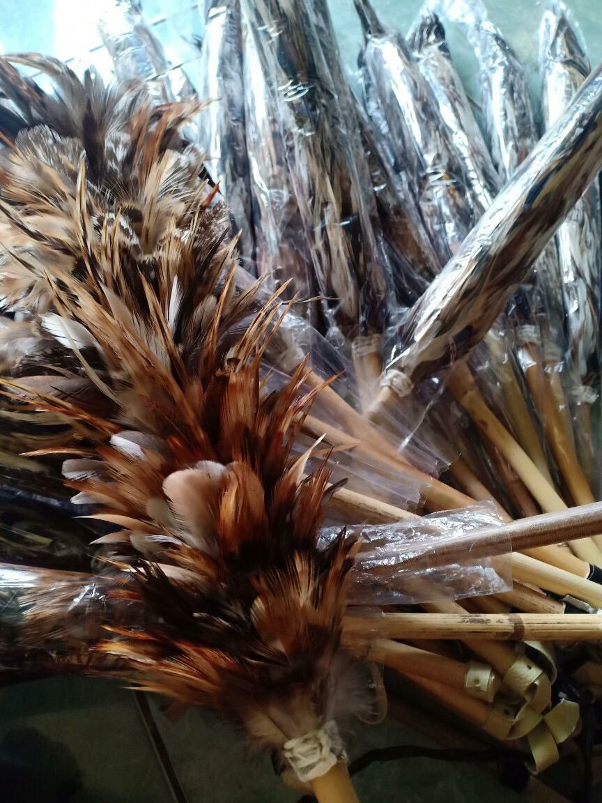 Souvenir Pernikahan Kemoceng Bulu Ayam 17 Cm - Souvenir Unik Ulang Tahun Lucu Sovenir Sofenir Jatim