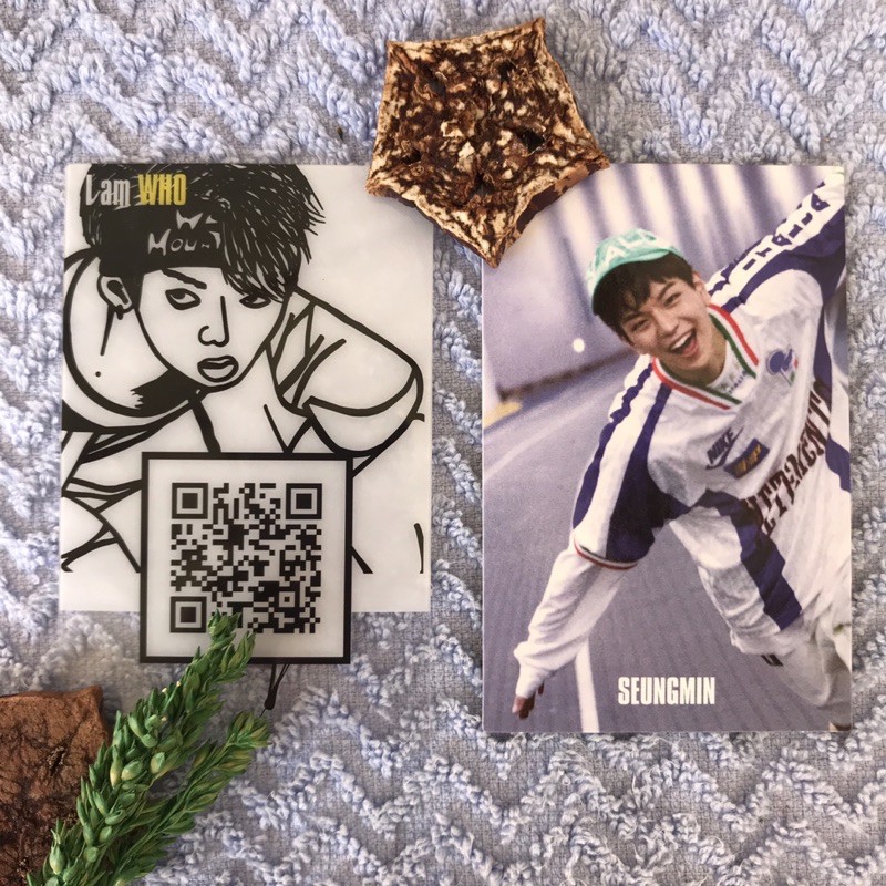 [READY STOCK] STRAY KIDS I AM WHO PHOTOCARD HYUNJIN SEUNGMIN