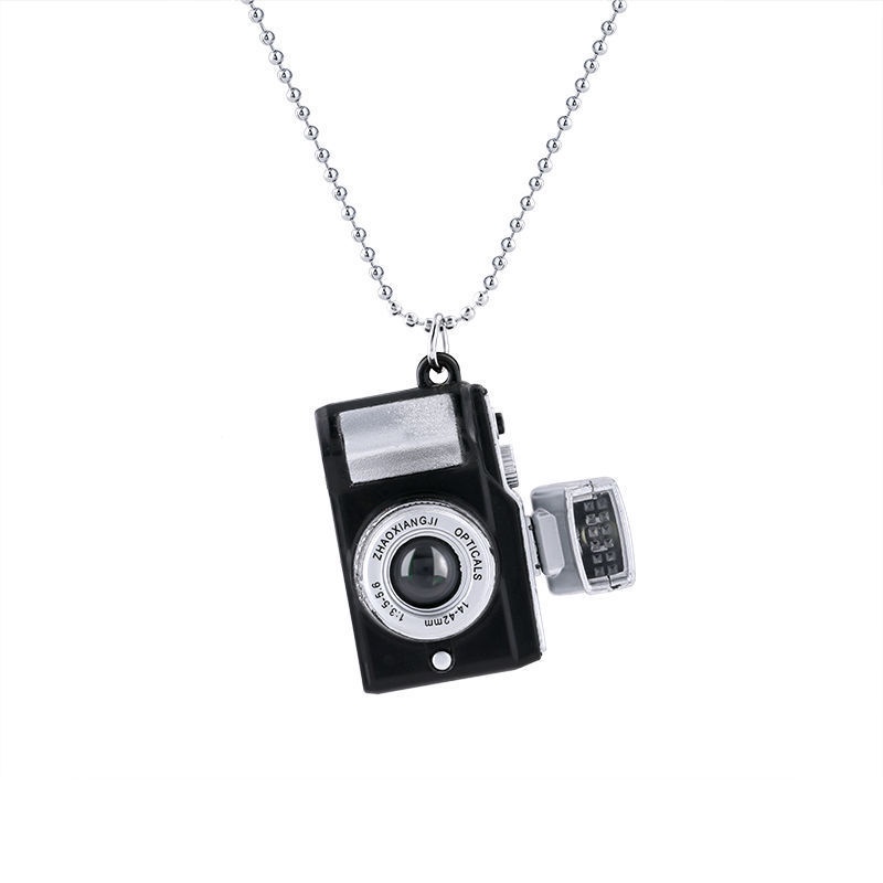 Kalung Liontin Kamera Lampu LED Fotoflash Gaya Korea Hip-Hop Retro Untuk Pria Dan Wanita