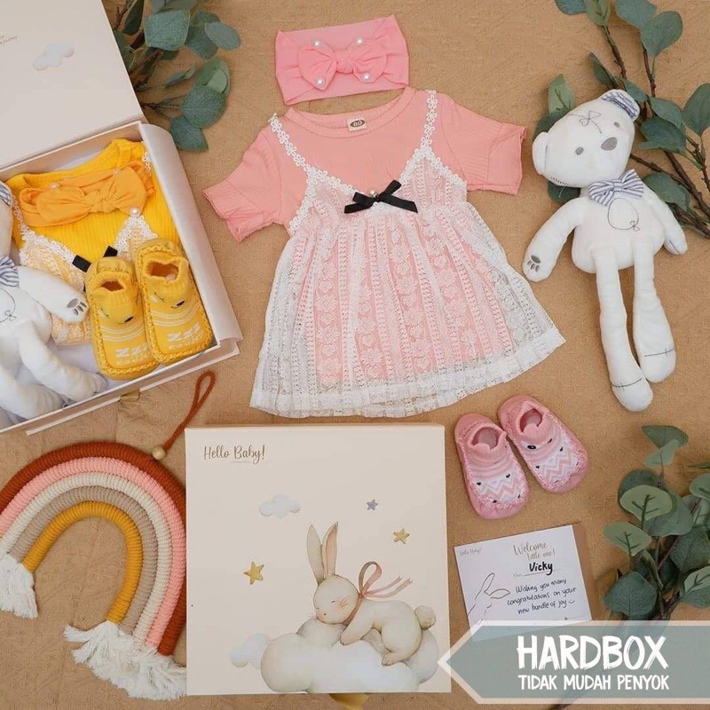 LIO039 Girls Hello Baby Hampers 0-12 months/ Hampers bayi newborn/ Kado bayi/ baby girl gift set