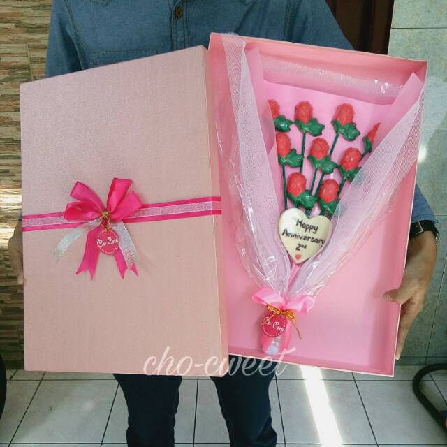 

Hard Box Hantaran Buket Bunga Ukuran 45 x 25 x 5 cm