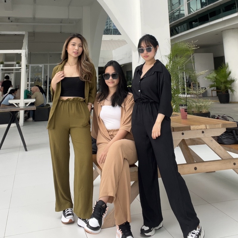 ESSI Sagi Set (top and pants)