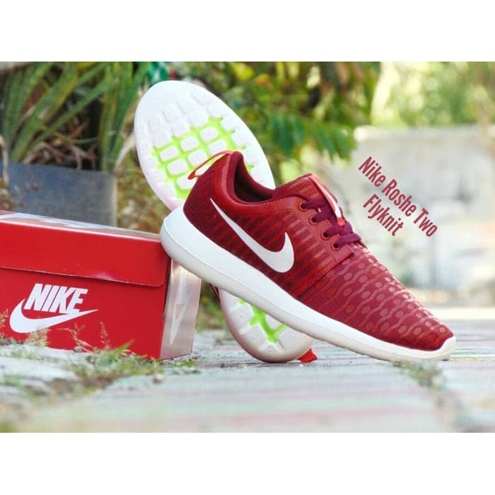 nike roshe two price