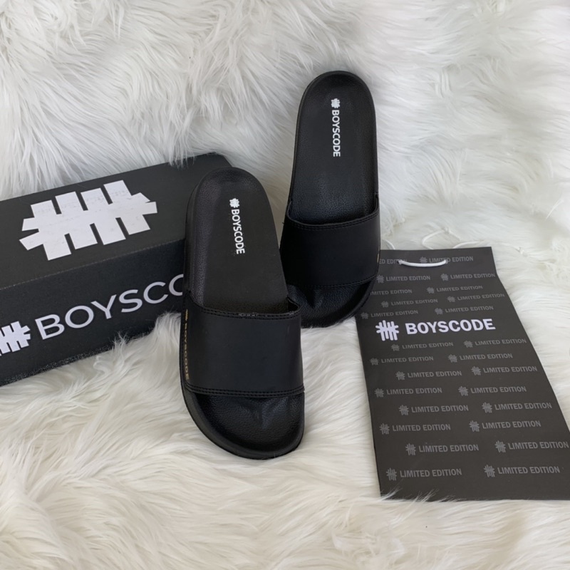 Sendal Selop Distro Pria Wanita Terbaru BOYSCODE TYPE 18 Original Font Side Hitam Gold / Sendal Slide Pria / Sendal Slip On Pria