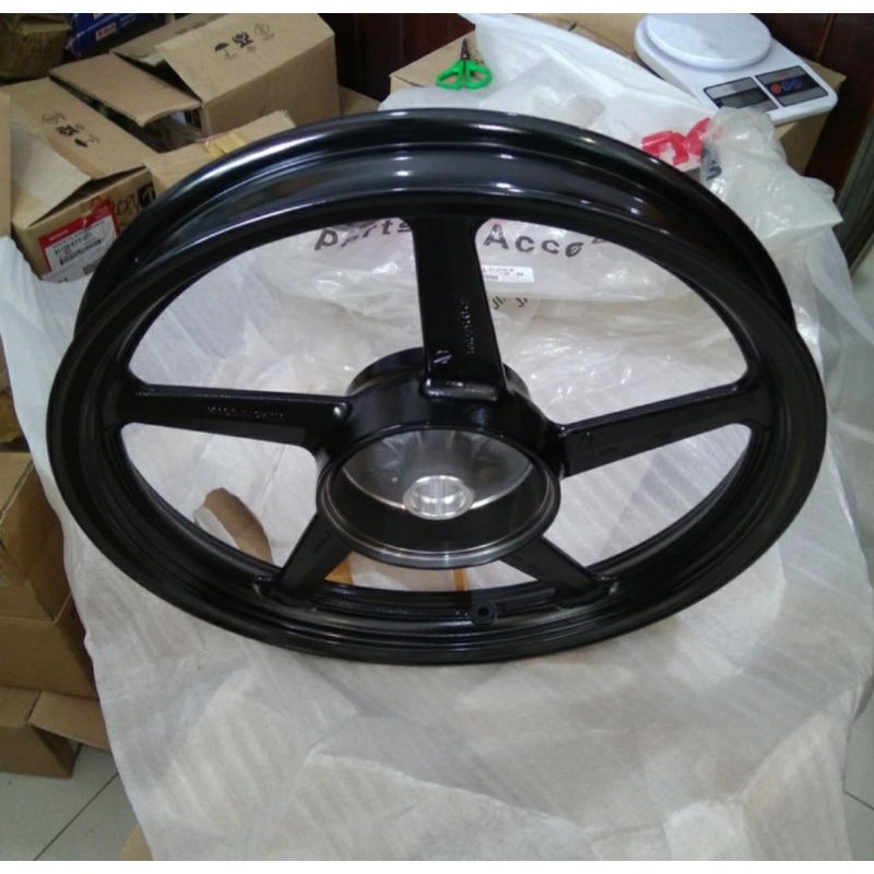 VELG BELAKANG VIXION ASLI / PELG PELAK BELAKANG VIXION ORI YAMAHA 3C1 F5338 00