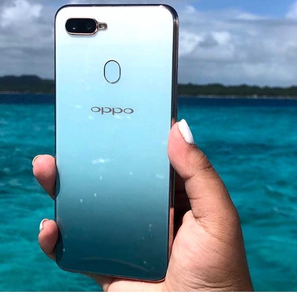 OPPO F9 RAM 6/128 GARANSI 1 TAHUN