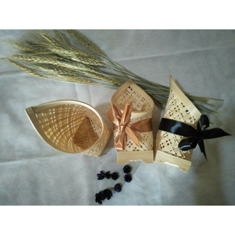 

Tempat Pensil Bambu Anyaman