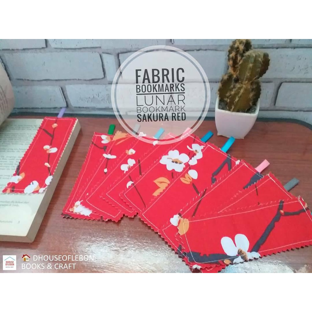 

FABRIC BOOKMARK / BOOKMARKS - PEMBATAS BUKU KAIN Motif Bunga SAKURA