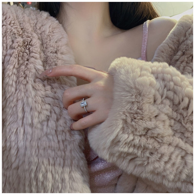 Cincin Bahan Alloy Lapis Silver / Gold Dengan Berlian Imitasi Bentuk Kotak Untuk Wanita