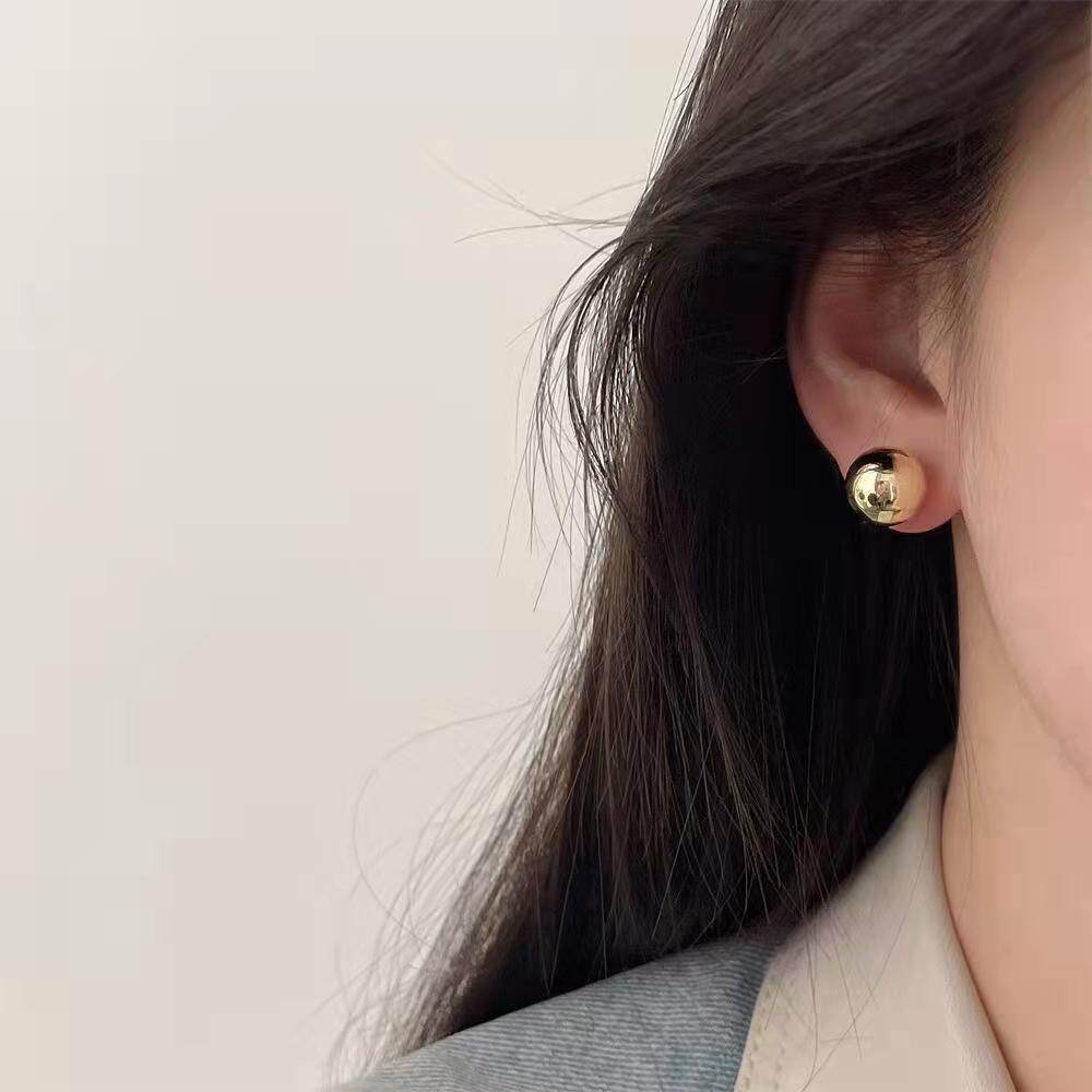 Mxbeauty Anting Pejantan Halus Sederhana Perhiasan Perempuan Bola Bulat Temperamen Anting Gaya Korea