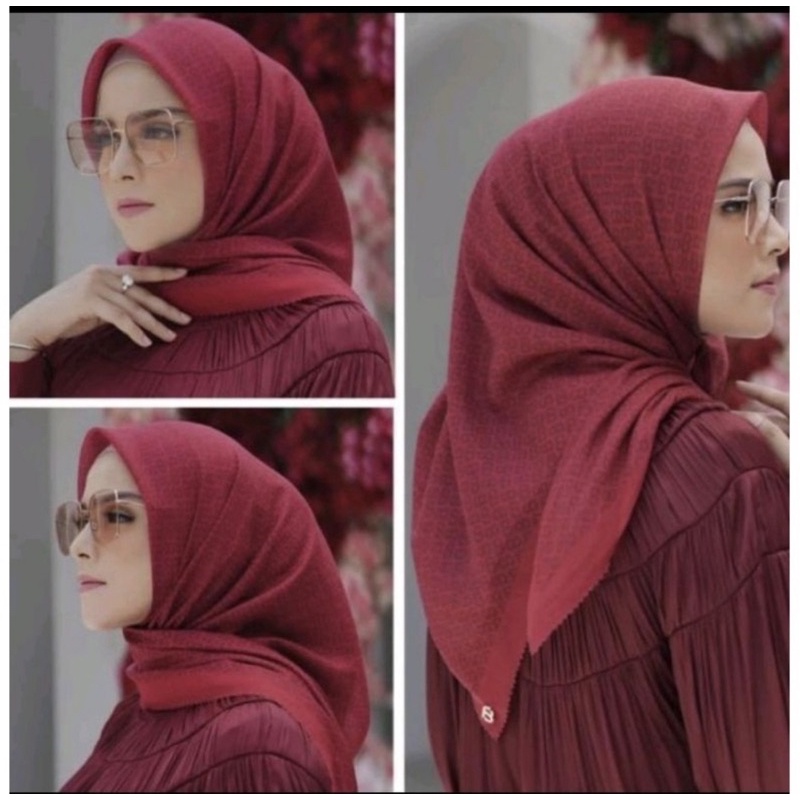 tapis square buttonscarves red