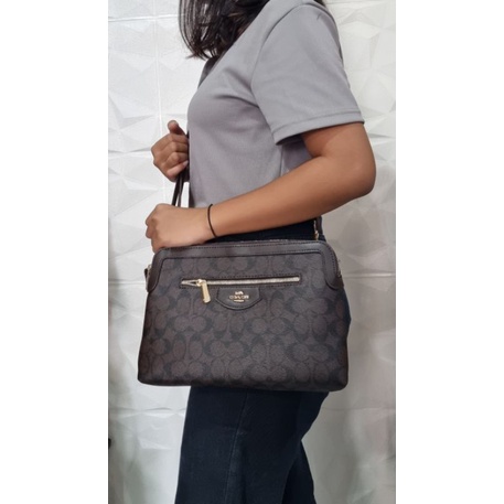 Handbag Slempang Unisex 2Res Kode 0881